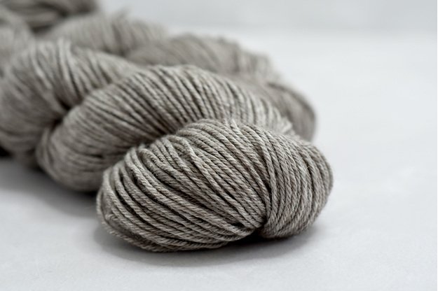 Nedažyta sruoga ( merino vilna, šilkas, jako vilna) 3