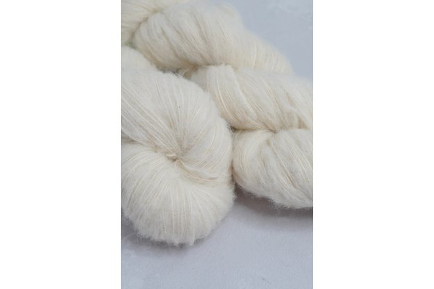 Nedažyta sruoga ( Jaunųjų alpakų vilna ir pima medvilnė) 1