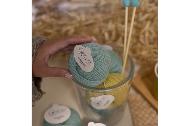 Cardiff Cashmere Classic  mezgimo siūlai